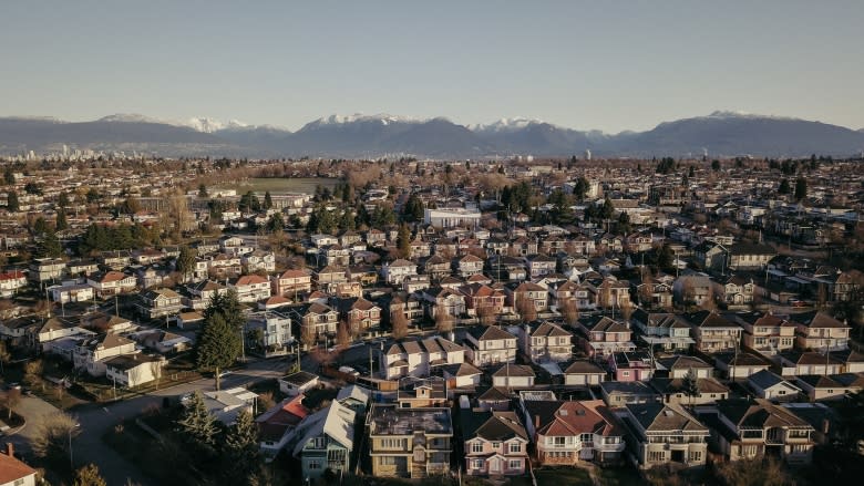 Even homeowners in Vancouver, Toronto want housing prices to fall, poll suggests