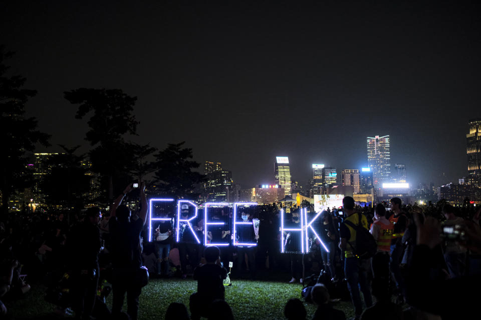 A Free HK sign during a Nov. 11 memorial rally at Tamar Park in Hong Kong to mourn the death of a 22-year-old university student, Alex Chow Tsz Lok, who died of a brain injury during a fall in a Nov. 4 skirmish with police. (Photo: Keith Tsuji/SOPA Images/LightRocket via Getty Images)