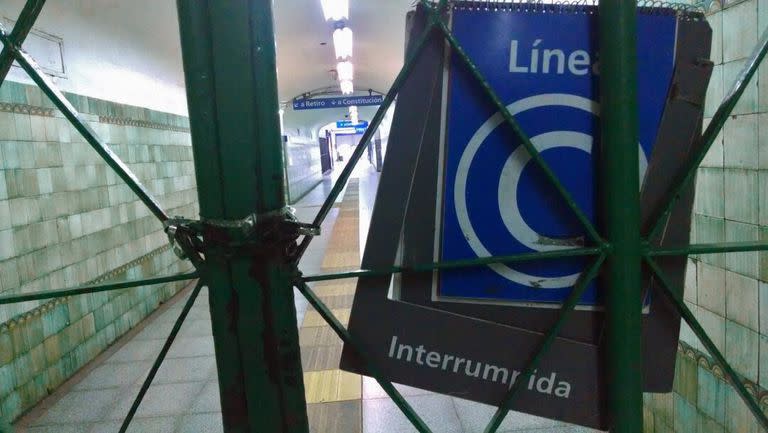 No funciona la Línea C del subte por un conflicto gremial