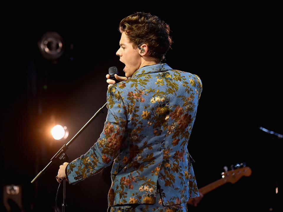 Harry Styles performs onstage at The Greek Theatre on September 20, 2017 in Los Angeles, California. (Photo by Jeff Kravitz/FilmMagic for Sony Music)