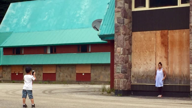 Lawsuits leave lodge in Glacier National Park derelict