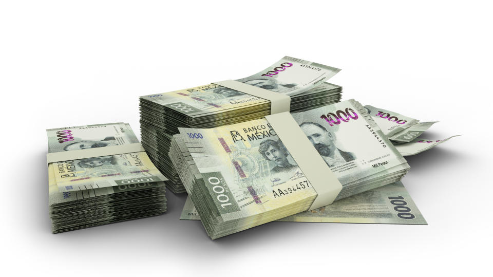 Billetes de 1,000 pesos mexicanos. Foto: Getty Image. 