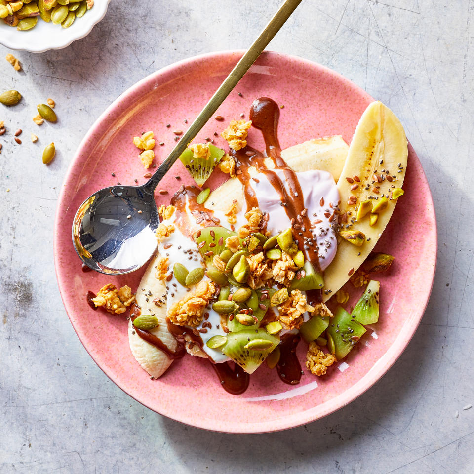 Kiwi-Granola Breakfast Banana Split