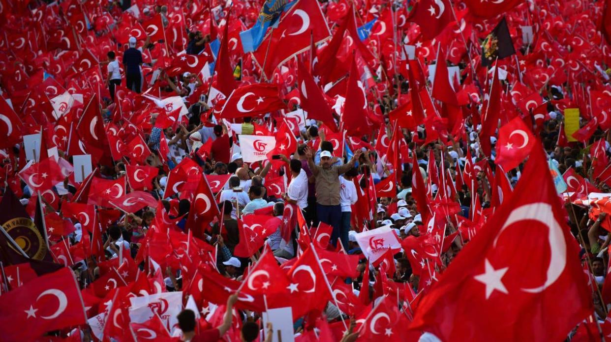 Manifestation à Istanbul en Turquie un an après le putsch manqué de juillet 2016 (Photo d'illustration) - YASIN AKGUL / AFP