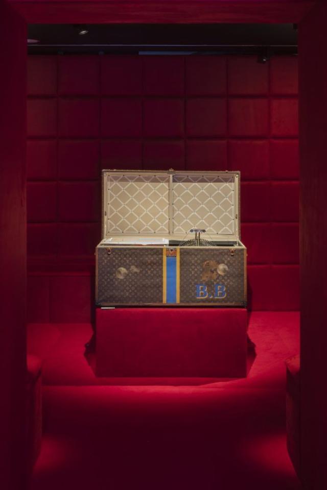 Fashion house LEGO x Louis Vuitton 200th birthday cake