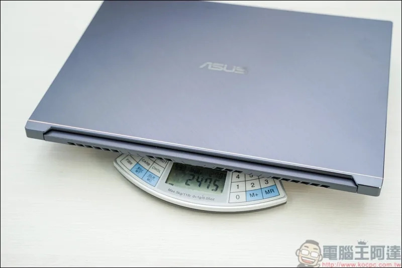 ASUS ProArt StudioBook 17 (H700) 開箱