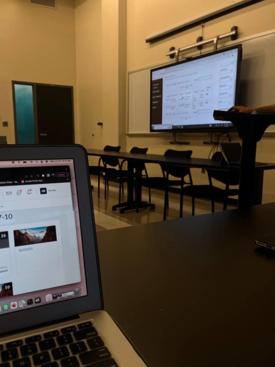 A Miami International University of Art & Design classroom. The for-profit university is abruptly shutting down on Saturday, Sept. 30, 2023, leaving students scrambling. Photo courtesy of Ana Beatriz Baú, a freshman at the school.