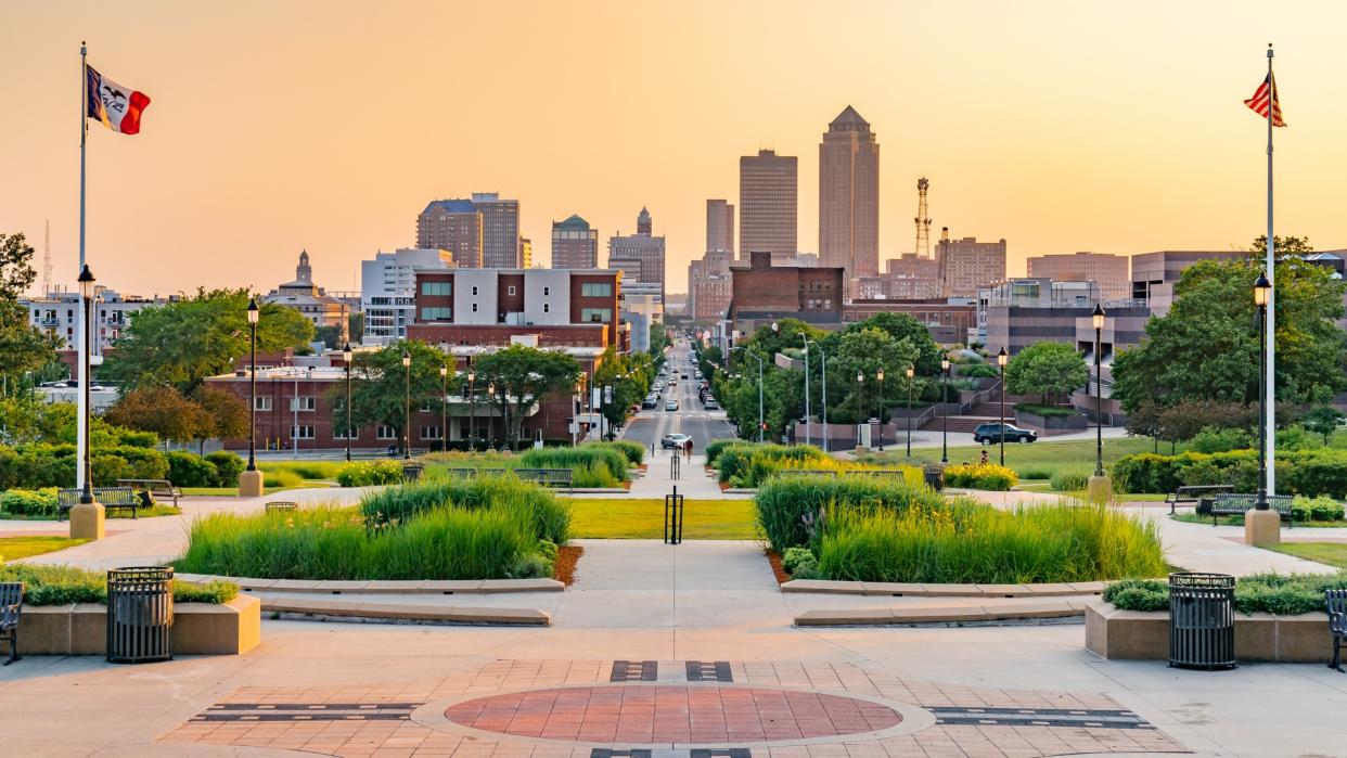 Des Moines, Iowa skyline from the state capital at sunset.