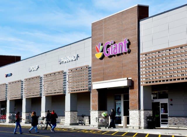 giant food storefront