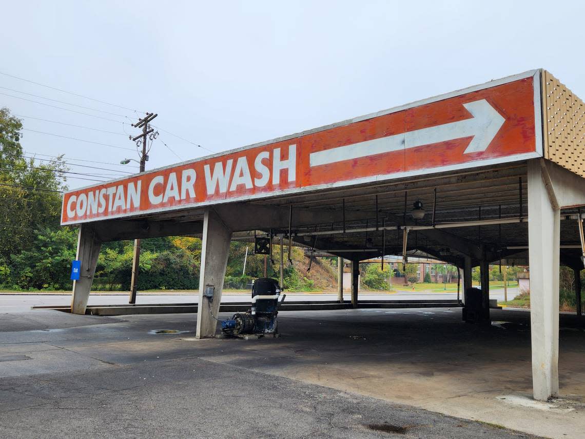 Constan Car Wash at 1950 Gervais St. in Columbia is closed, according to online listings. Photo by Chris Trainor