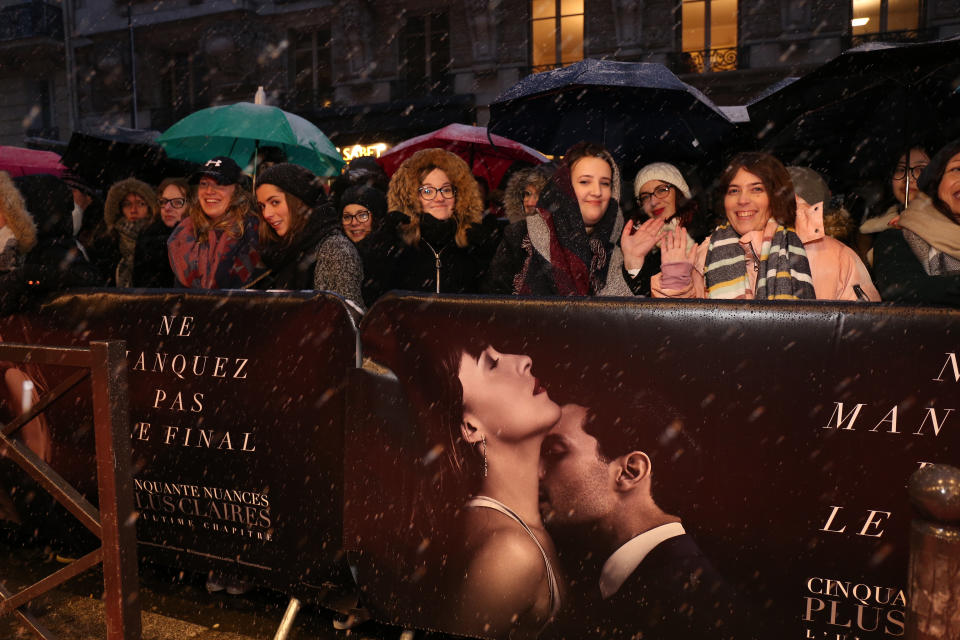 <p>The crowd photographed for the Fifty Shade Freed Premiere on Feb 6, 2018 in Paris, France. (Photo by Olivier VIGERIE / Contour by Getty Images) </p>