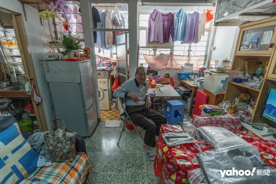 85歲的武伯住了59年，最捨不得就是這間屋，武太笑言他什麼都不願丟棄。