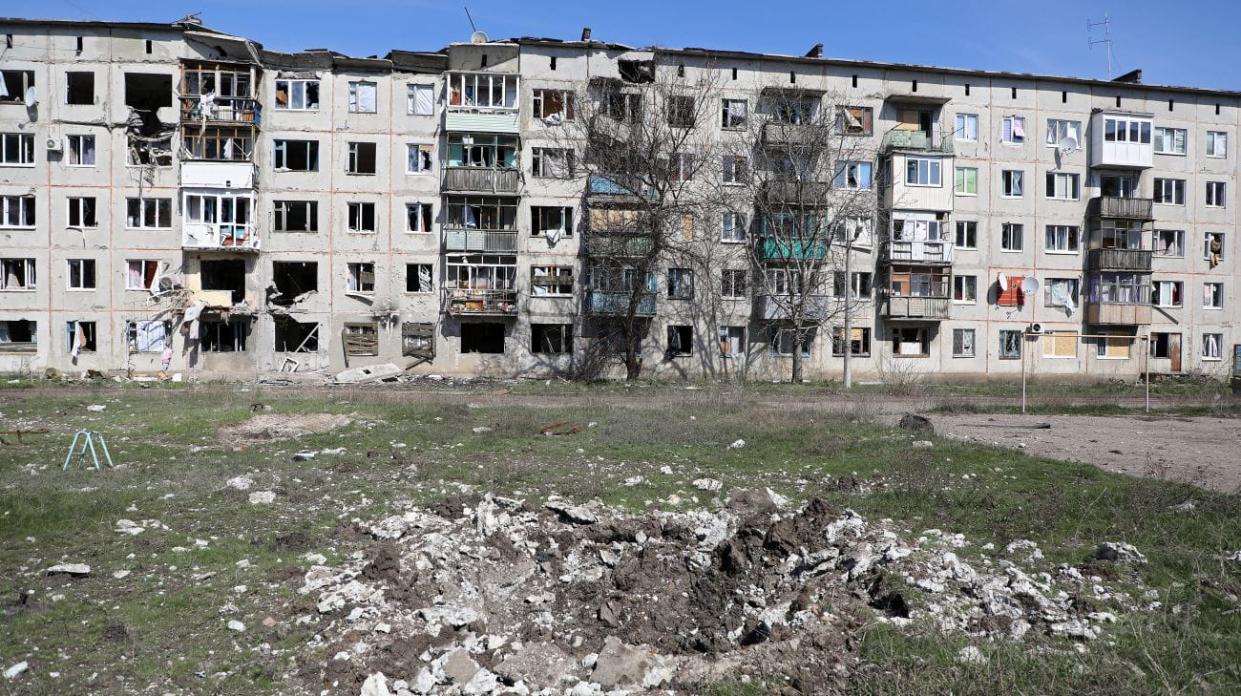 A crater near a house in Chasiv Yar in April 2023. Photo: Getty Images