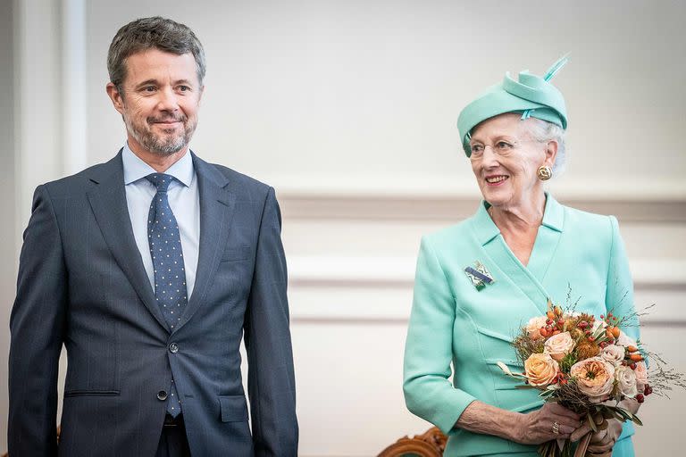 Princess Mary; Prince Frederik ; Queen Margrethe; reina Margarita; Dinamarca; Parlamento; mundo