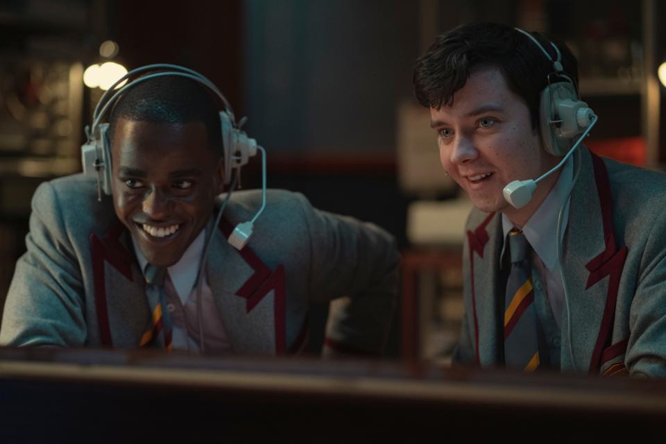 Sex Education Season 3.  Ncuti Gatwa as Eric Effiong, Asa Butterfield as Otis Milburn in Episode 7 of Sex Education Season 3. Cr. Sam Taylor/NETFLIX © 2020