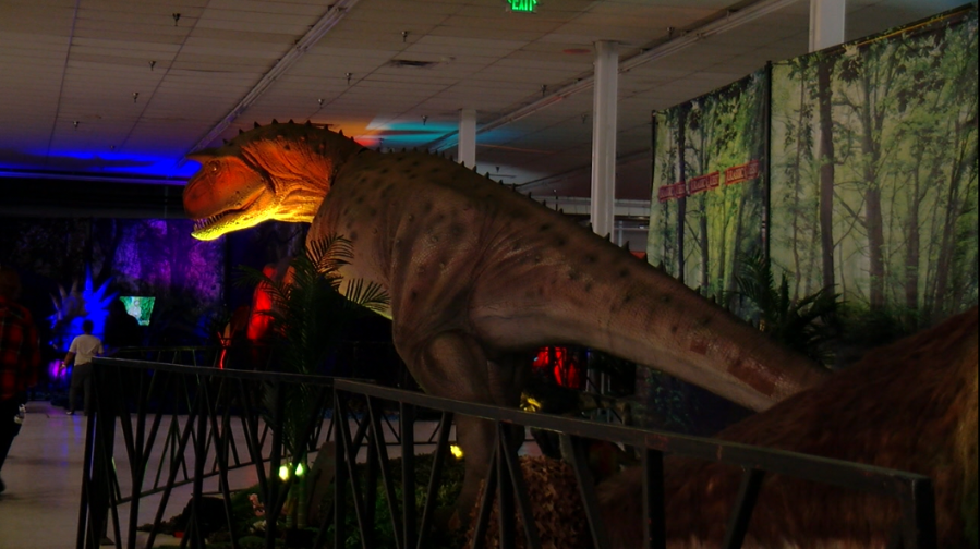 An animatronic dino at Jurassic Quest