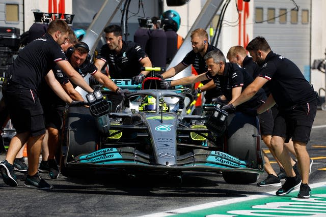 Lewis Hamilton during a pit stop