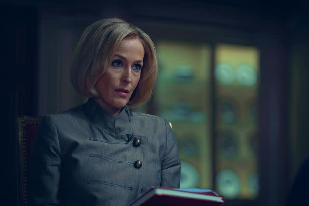 Gillian Anderson in Scoop