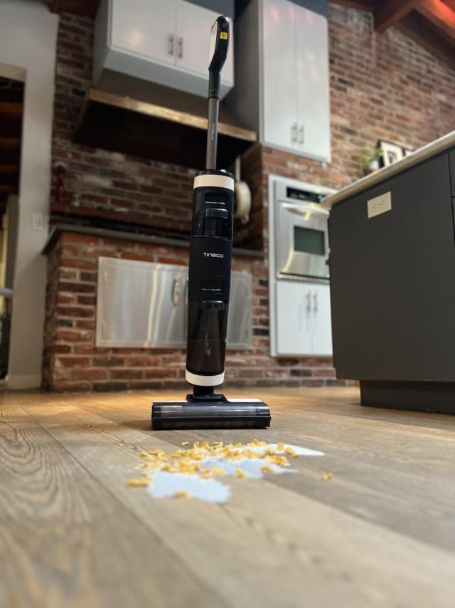 Viral for a reason 👏🏼 This wet/dry vacuum mop is a game changer & cu, Mop