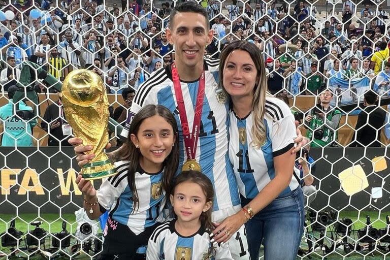 A un partido de que Di María vista por última vez la camiseta argentina su mujer le dedicó unas emotivas palabras