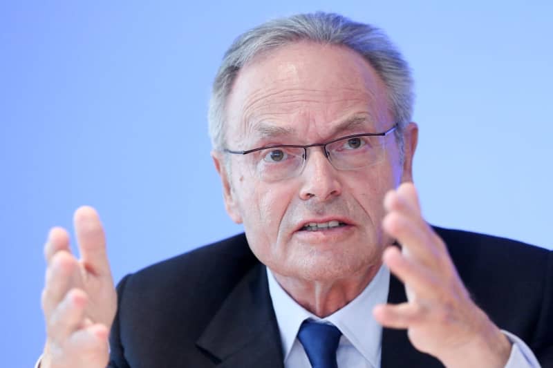 Then Fielmann chairman of the managing board Guenther Fielmann attends the financial statement press conference in Hamburg. Fielmann, the businessman who changed the face of the German eyewear trade, has died at the age of 84, the Fielmann Group announced on Friday. picture alliance / dpa