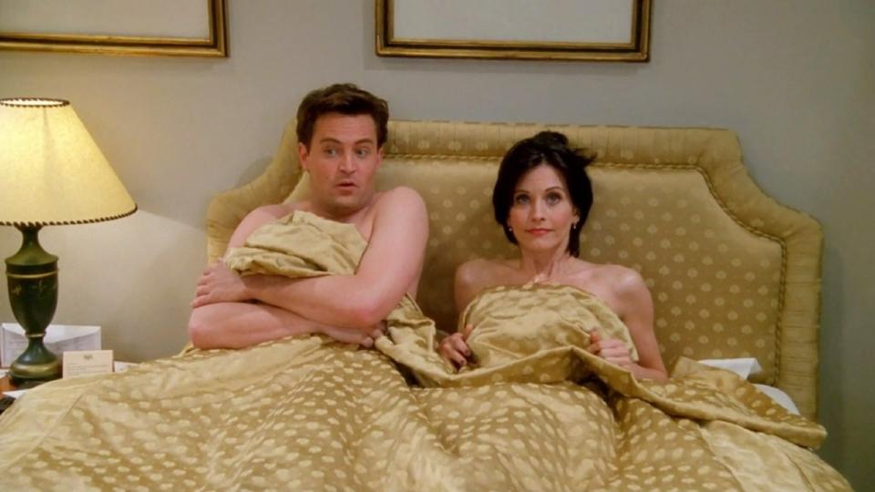 Matthew Perry and Courteney Cox as Chandler and Monica in Friends