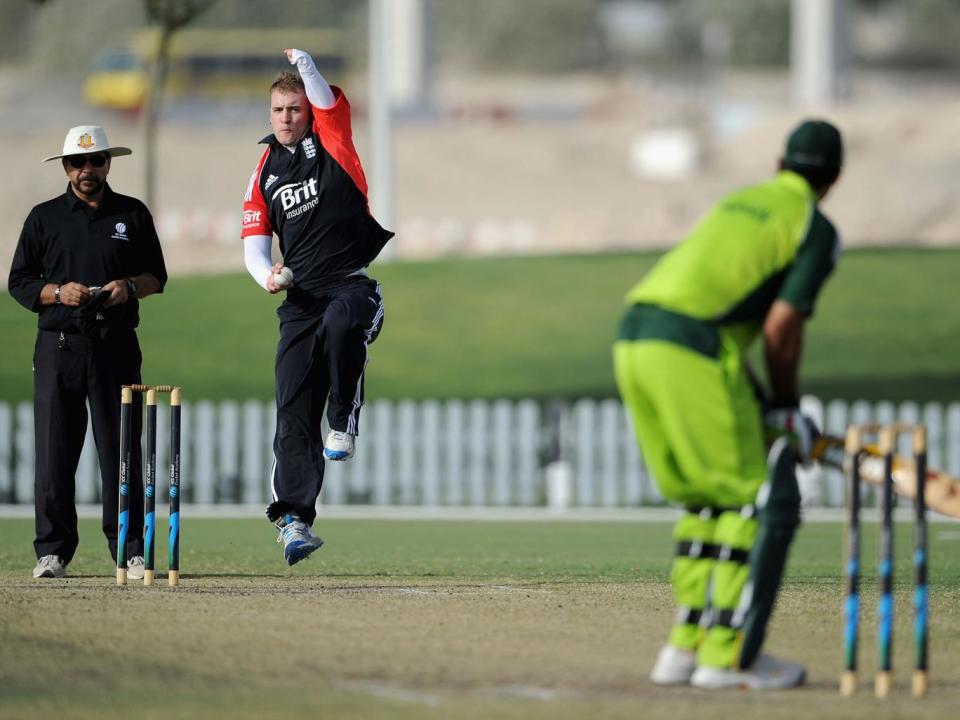 Gareth Walton bowls during a Physical Disability One Day International between Pakistan and England (Getty)