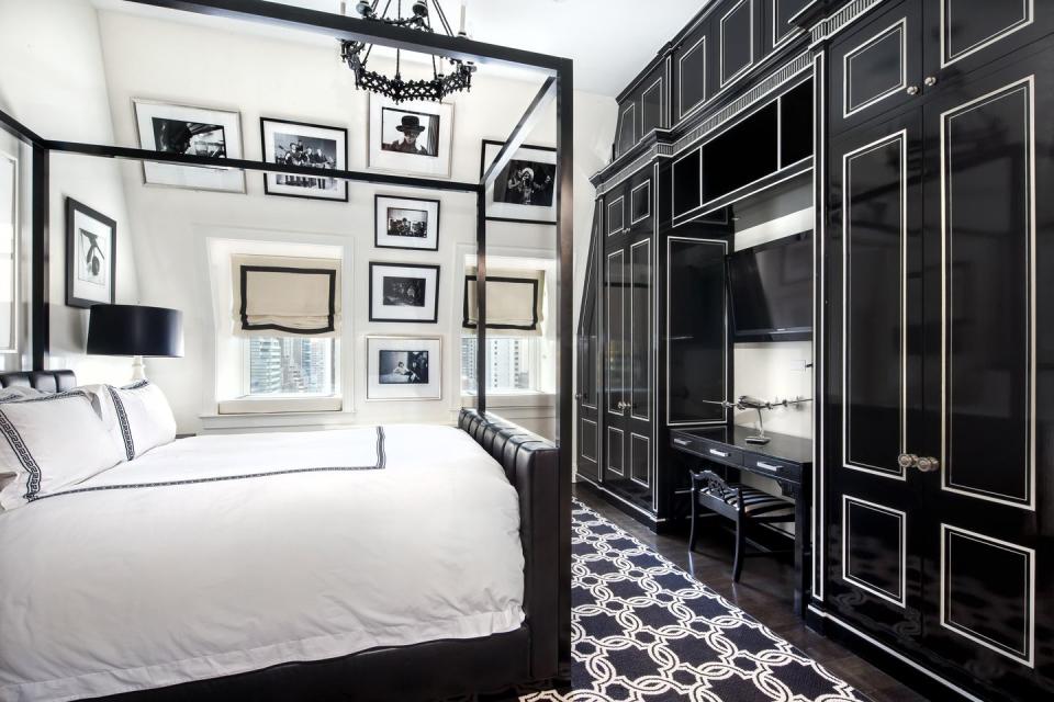 <p>If you were looking for the final word on black and white's chic factor, look no further than Tommy Hilfiger's NYC Plaza Penthouse Apartment designed by <a href="https://www.chairish.com/shop/rinfret-limited-interior-design-decoration-llc" rel="nofollow noopener" target="_blank" data-ylk="slk:Rinfret Limited Interior Design and Decoration;elm:context_link;itc:0;sec:content-canvas" class="link ">Rinfret Limited Interior Design and Decoration</a>.</p>