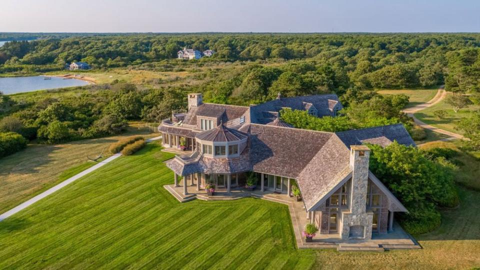 The Obamas' new home on Martha's Vineyard. Listed by Thomas LeClair and Gerret Conover of LandVest Martha’s Vineyard. | Landvest.com