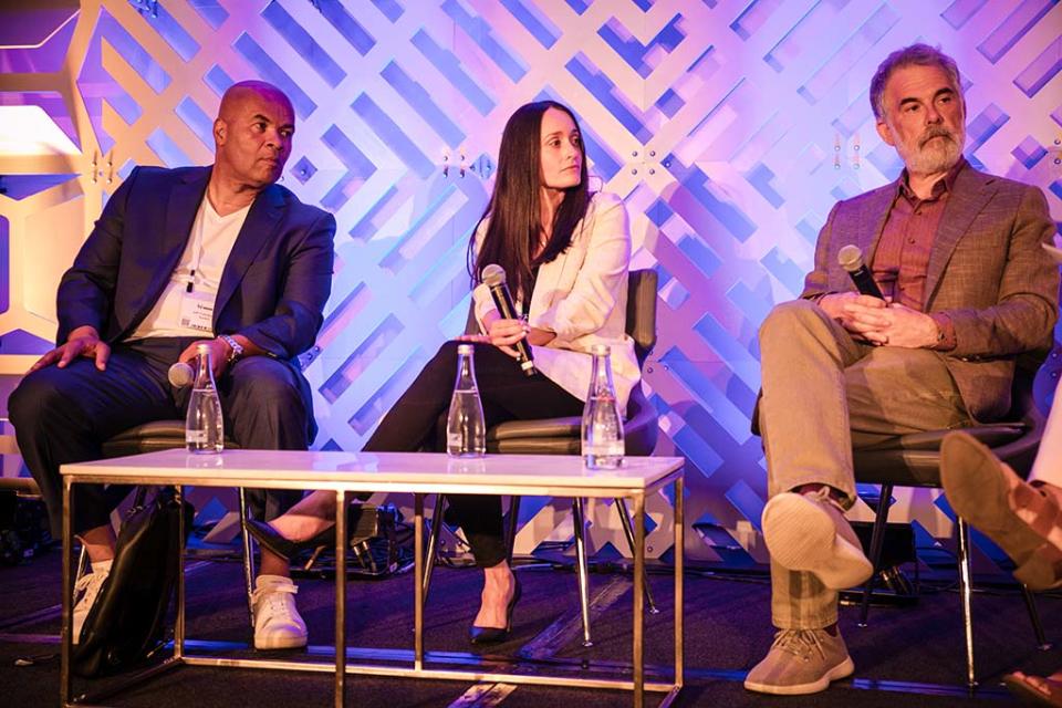 On the “Every Home Free, Live and Premium TV” panel (l. to r.): Jeff Clanagan of Hartbeat, Jennifer Gale of Crackle Connex and Sinclair chief innovation officer Scott Erlich.