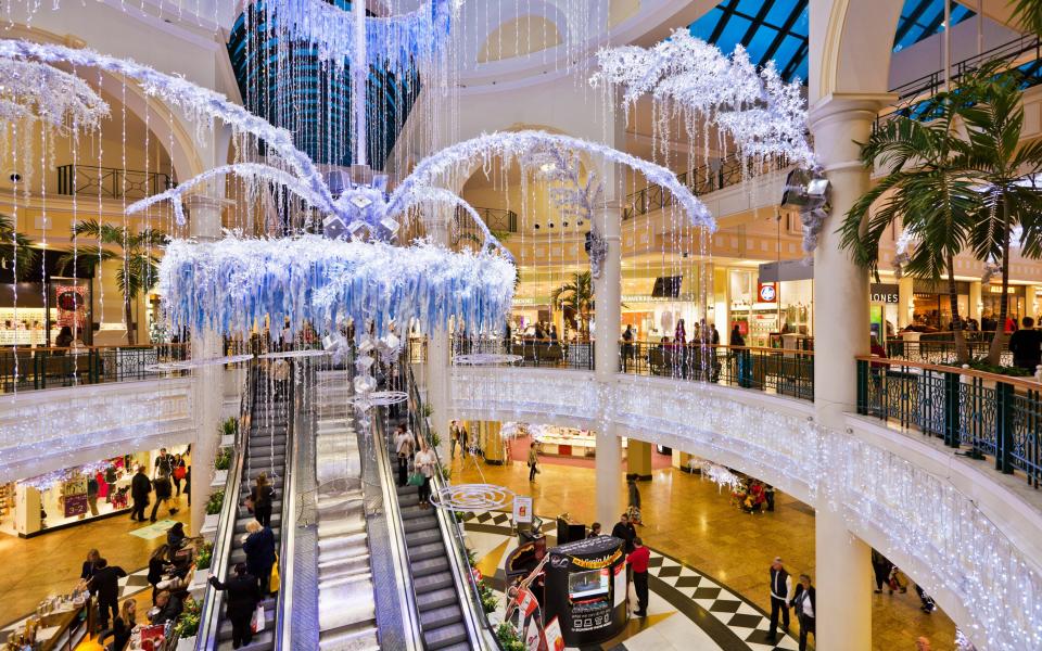 British Land owns Meadowhall in Sheffield, one of the UK's largest shopping centres - © eye35 stock / Alamy Stock Photo