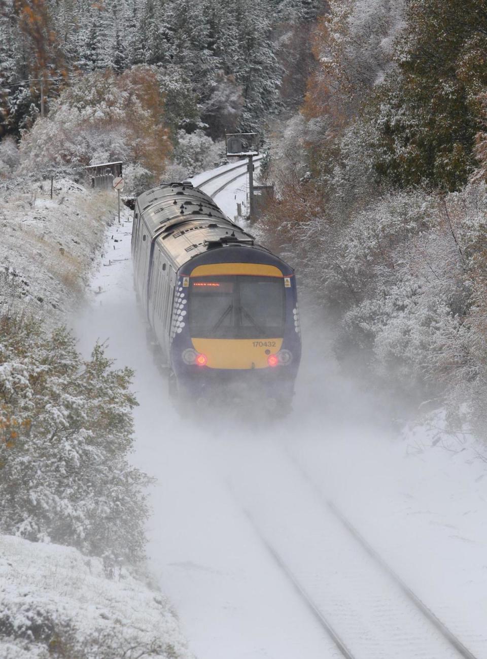 UK weather: First autumn snow hits Britain