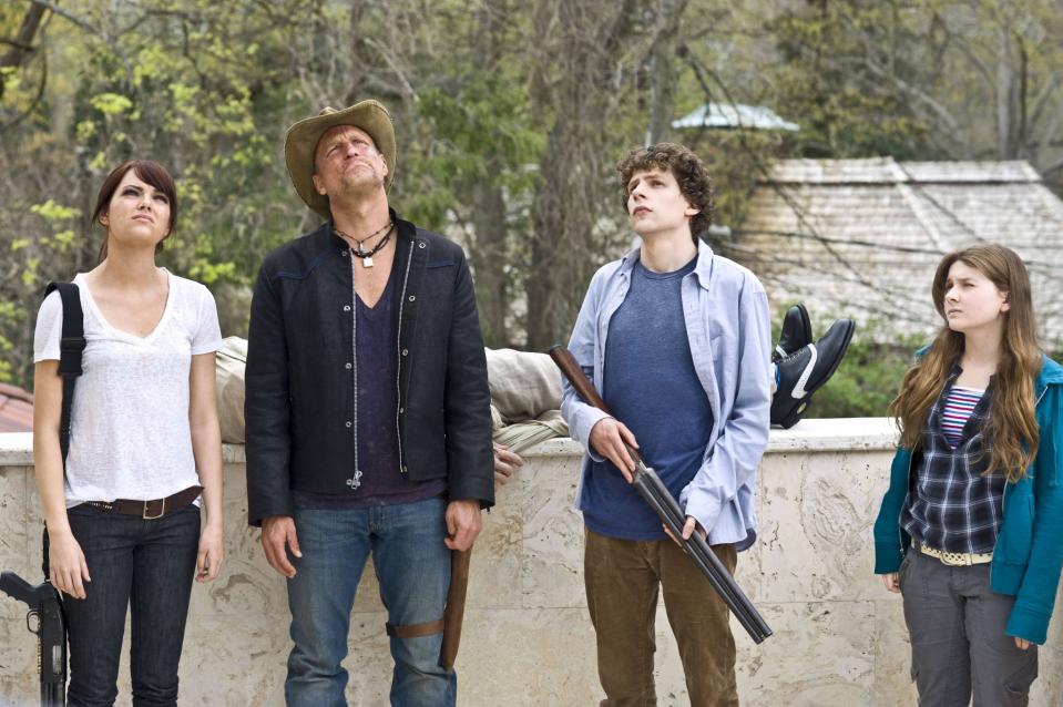 <p><span>Die vier Hauptfiguren in ‘Zombieland’ vertrauen sich nicht ihre echten Namen an, sondern benennen sich nach Orten, die ihnen wichtig sind. So kommt es, dass Columbus, Tallahassee, Wichita und Little Rock gemeinsam versuchen, den Angriff der Untoten zu überleben.</span> (Foto: ddp) </p>