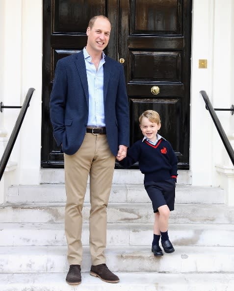 <p><span>Wenn es jemand mit den Schweden in Sachen Niedlichkeitsfaktor aufnehmen kann, dann ist es der kleine Prinz George (4), hier mit seinem Papa Prinz William. Der Kleine ist sowieso ein riesiger Fanliebling und wird zurecht angehimmelt. (Foto: Instagram, @kensingtonroyal)</span> </p>