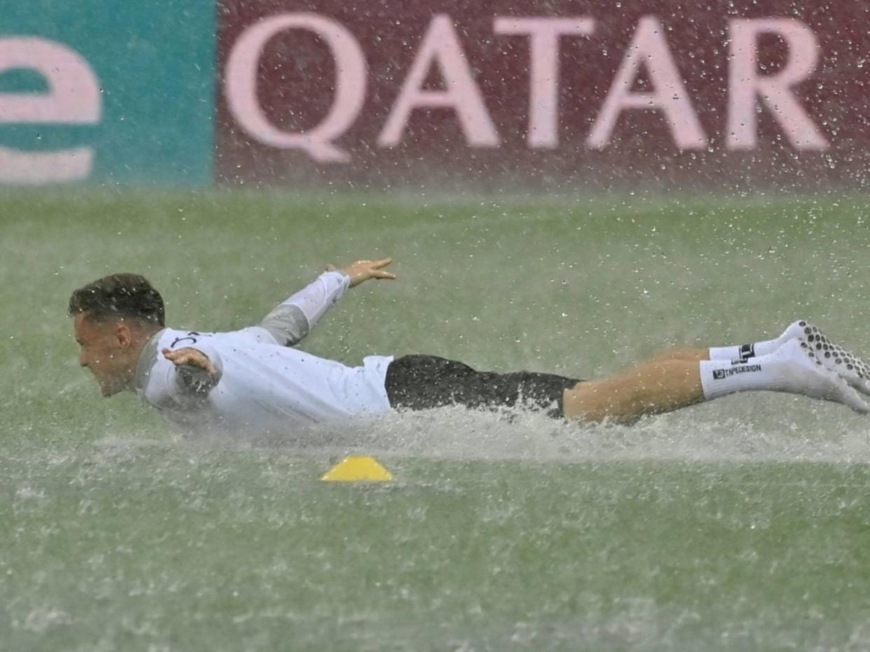 Mega-Regen! Austria säuft ab und feiert Rutsch-"Party"