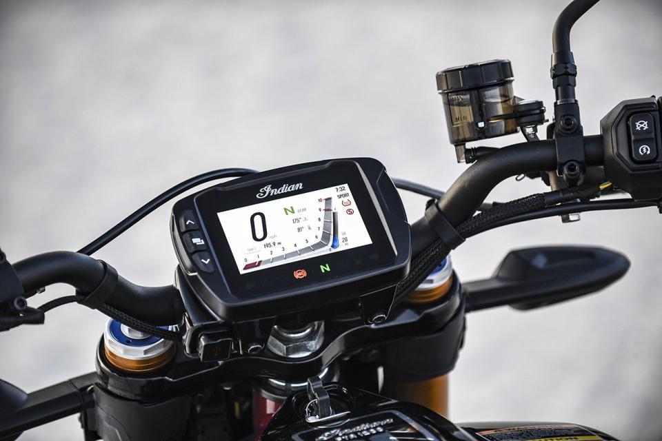 <p>Swipe up or down to switch between two visual interpretations of bike info on the FTR 1200 S’s LCD dash. Choose either an analog-style screen or digital-style to display trip, odometer, fuel level, gear selection, traction control mode, and ABS on/off info, as well as phone connectivity.</p>