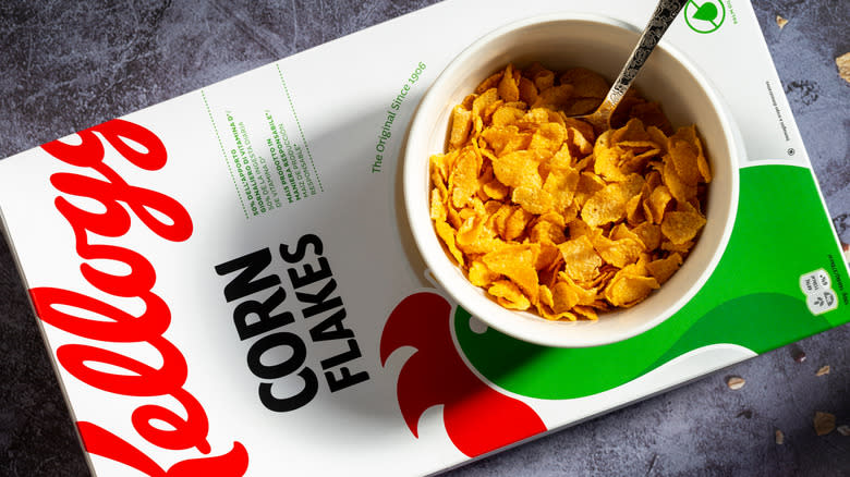 kellogg's corn flakes cereal