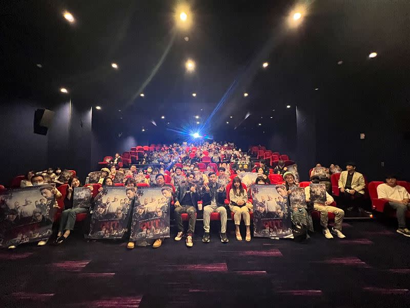 日本導演品川祐宣傳最新電影《OUT》旋風訪台，舉辦「暴走 PK 特別場」展開映後對談。（圖／原創娛樂提供）