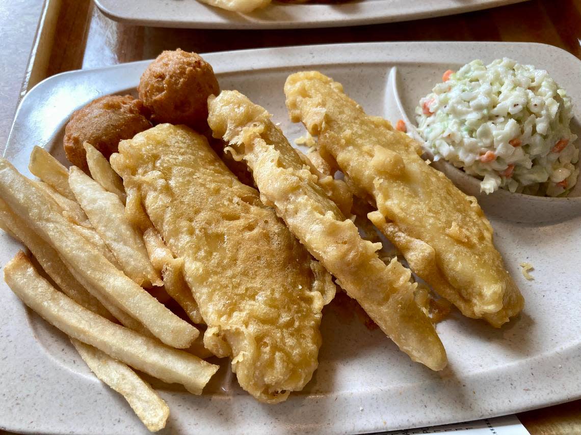 Capt. D’s is best known for its battered dipped fish fillets with a choice of two sides and hush puppies.