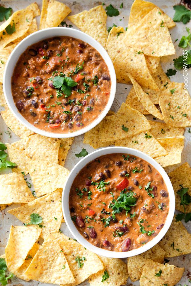 Homemade Cheesy Chili Dip