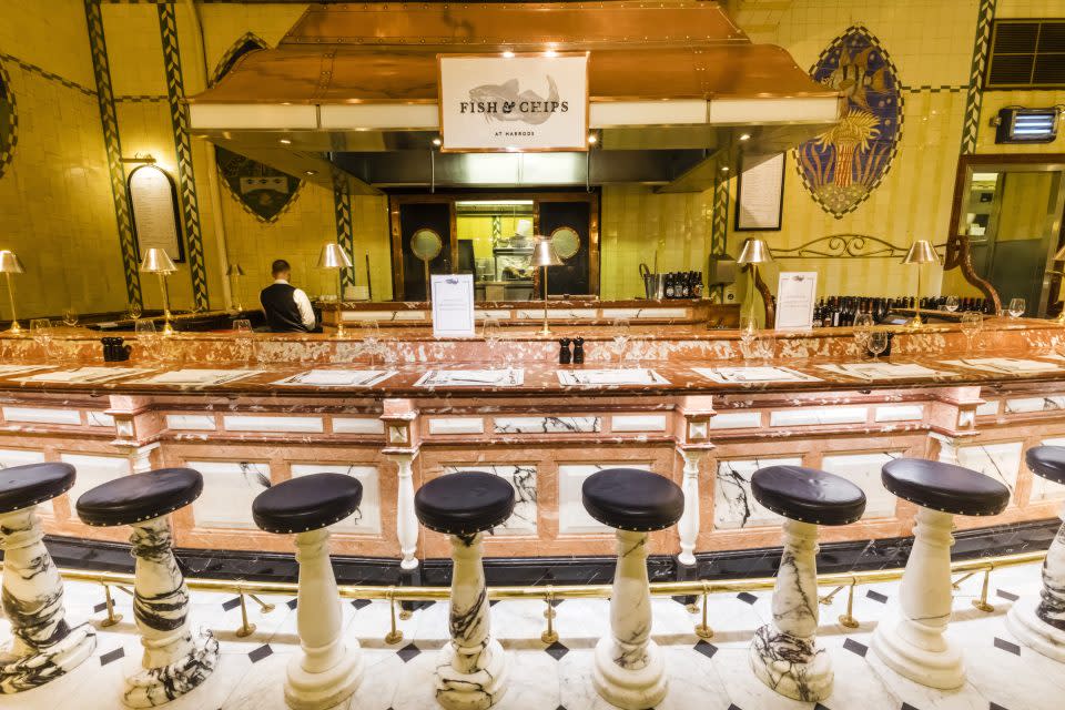 England, London, Knightsbridge, Harrods, Food Hall, Fish & Chips Restaurant Counter (Photo by: Dukas/Universal Images Group via Getty Images)