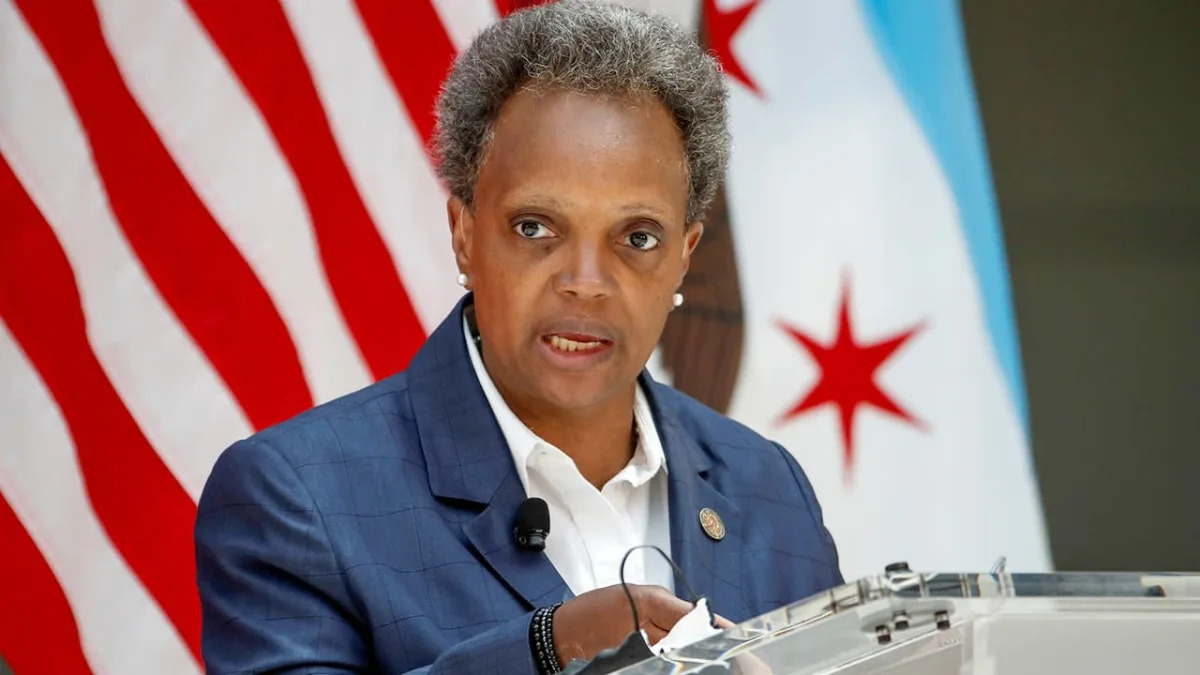 Chicago Mayor Lightfoot refusing to pay speeding, red light tickets as they pile..