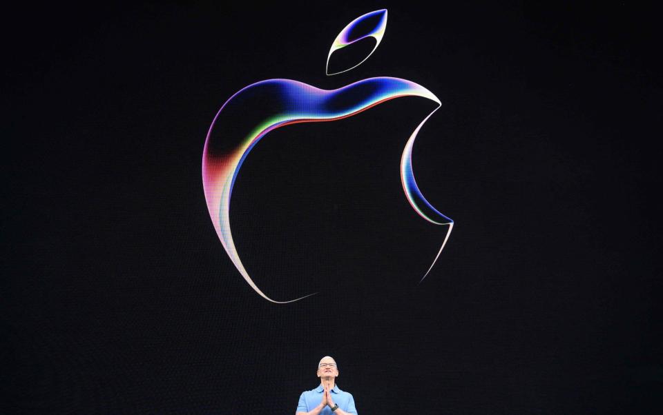 Tim Cook Apple