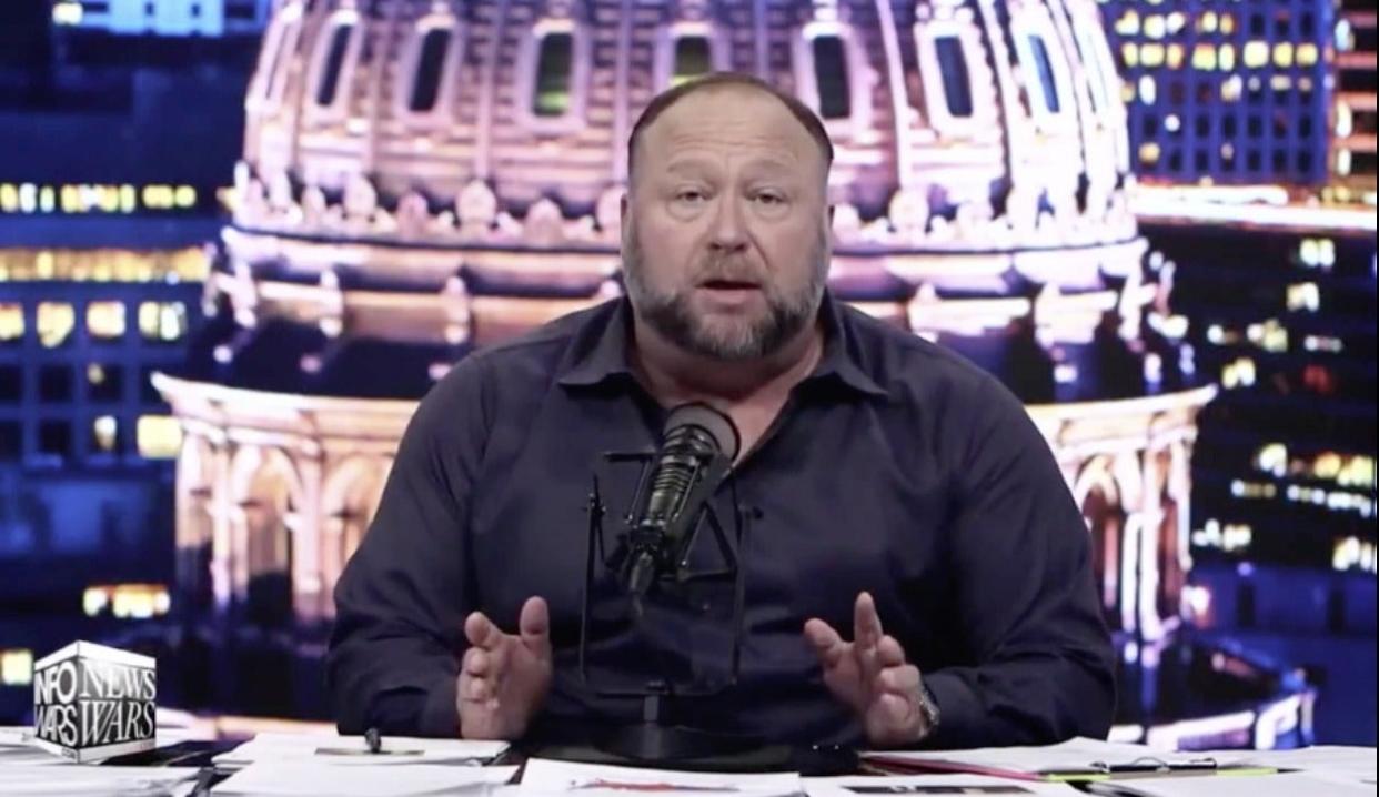 Alex Jones turns on Donald Trump and brands him a ‘dumba**’ (Infowars)