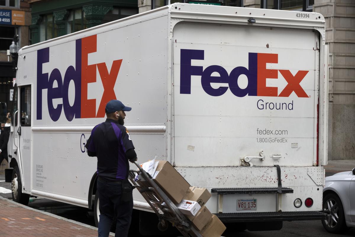 Fedex stock plummets after earnings miss, lower outlook flashes warning on economy