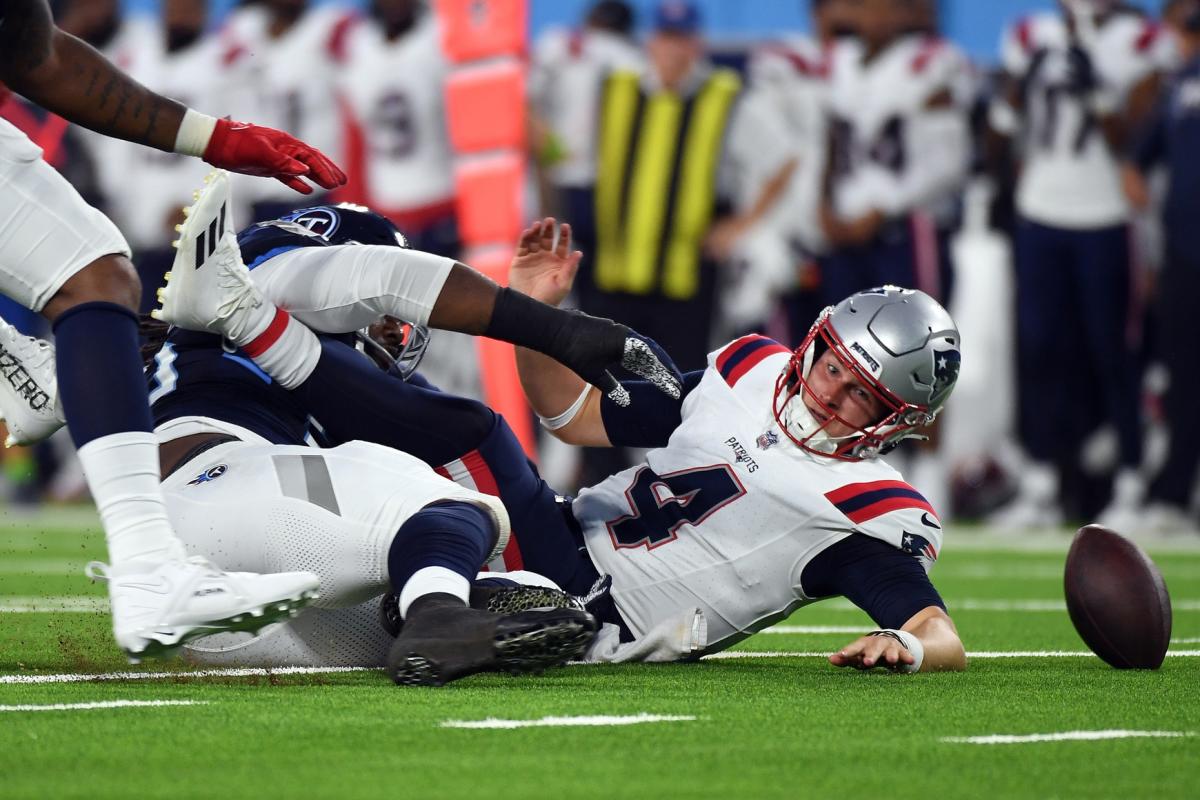 Patriots quarterback Bailey Zappe starts preseason opener and gets a long  look - The Boston Globe