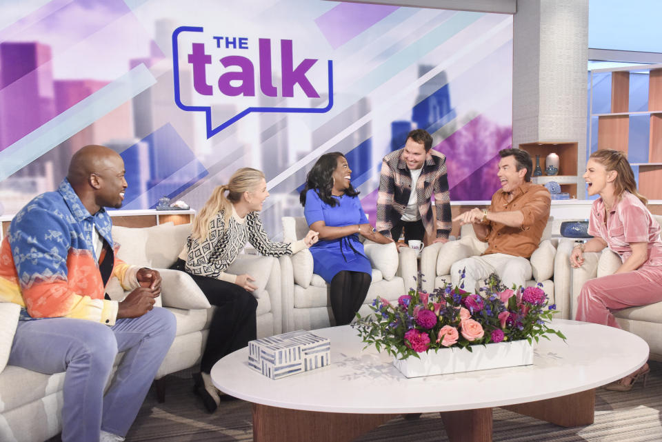 Akbar Gbajabiamila, Amanda Kloots, Sheryl Underwood, EP Rob Crabbe, Jerry O’Connell and Natalie Morales. Photo: Bonnie Osborne/CBS