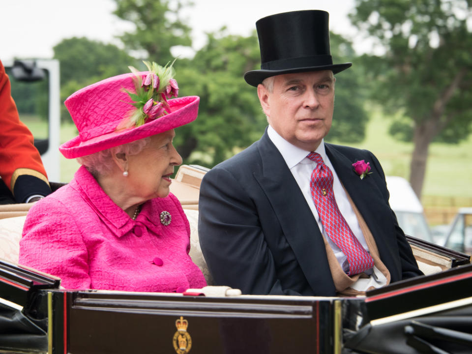 Die Queen und Prinz Andrew (Bild: Chris Allan/Shutterstock.com)