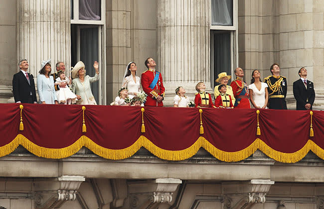 Prince-William-and-Kate-royal-wedding-flypast