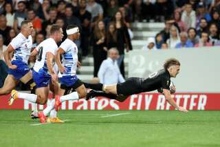 Le Néo-Zélandais Damian McKenzie, exemple de la “curieuse résurgence du mulet”, contre la Namibie, le 15 septembre 2023.. PHOTO CHARLY TRIBALLEAU/AFP